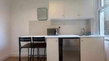 Geladeira, micro-ondas