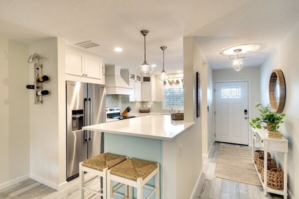 Fridge, microwave, dishwasher, coffee/tea maker