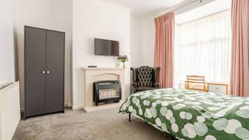 House, 3 Bedrooms, Patio, Garden View | Room amenity