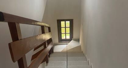 House in a gated community 500 meters from the beach! Barbecue and swimming pool.