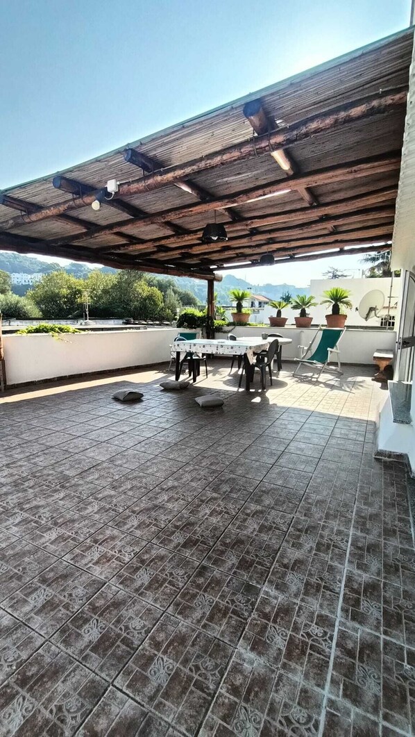 Outdoor dining - Sunny Terrace Retreat (Forio)