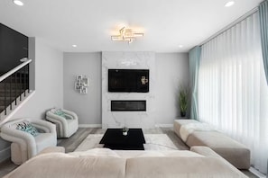 TV connectée, cheminée