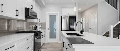 Microwave, oven, stovetop, dishwasher