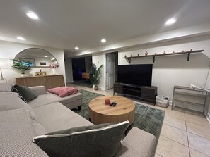 Smart TV, books