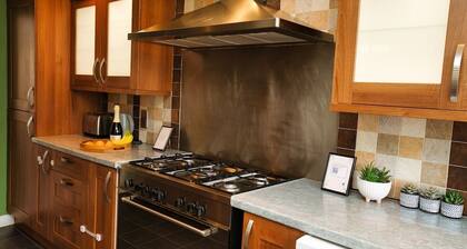 Close to city centre home