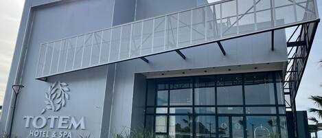 Bagian depan properti