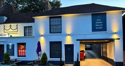 2 Bedroom Boutique Apartment, close to Le Shuttle & the Port of Dover