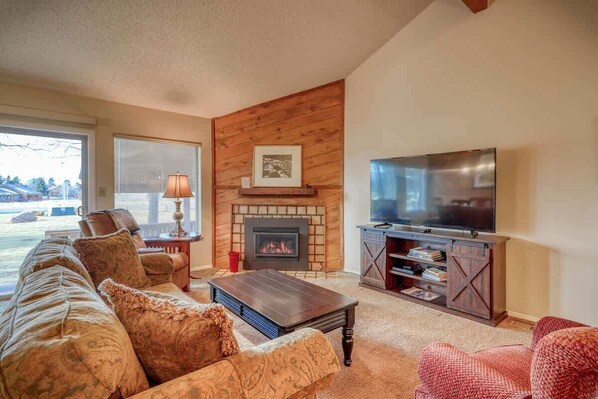 TV, fireplace, DVD player, offices