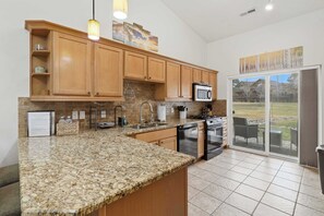 Fridge, microwave, oven, stovetop - Amazing Neighborhood | Fireplace | Pet Friendly (Pagosa Springs)