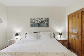 2 bedrooms, iron/ironing board, WiFi, bed sheets - Amazing Neighborhood | Fireplace | Pet Friendly (Pagosa Springs)