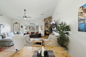 TV, fireplace, offices - Amazing Neighborhood | Fireplace | Pet Friendly (Pagosa Springs)