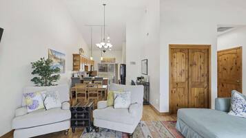 TV, fireplace, offices