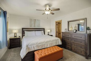 3 Schlafzimmer, Bügeleisen/Bügelbrett, WLAN, Bettwäsche