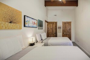 3 bedrooms, iron/ironing board, WiFi, bed sheets