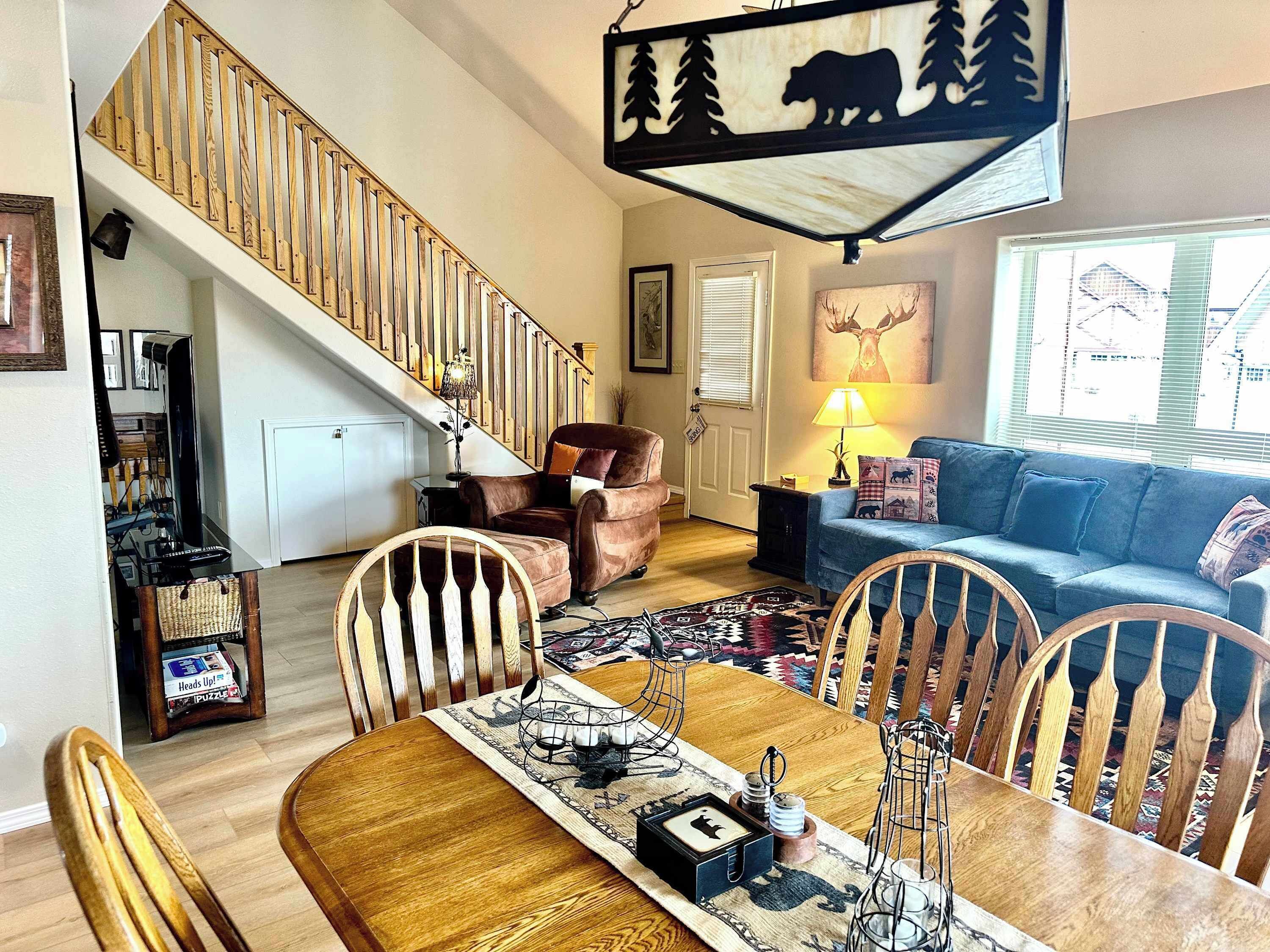 TV, fireplace, offices
