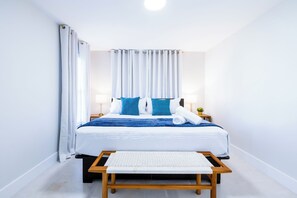 3 bedrooms, desk, iron/ironing board, travel crib