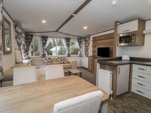Living area - Woodlands Gold (Ruthin)