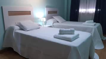 3 bedrooms, iron/ironing board, WiFi, bed sheets