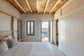 6 bedrooms, iron/ironing board, WiFi, bed sheets