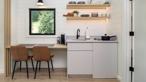 Cafetière/bouilloire, réfrigérateur