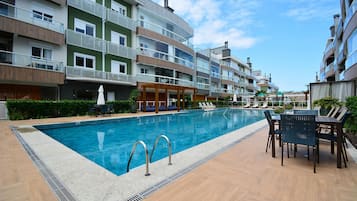 Appartement | Piscine | 3 piscines extérieures