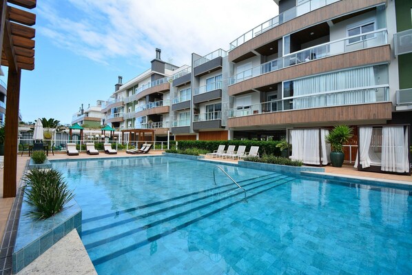 Apartment | Pool