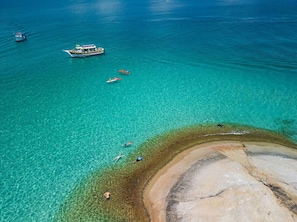 Unclassified image, 2 of 46, button - SunClub-300 metros da Praia do Campeche (Florianopolis)