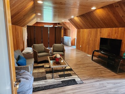 Cabin Style Private Studio 