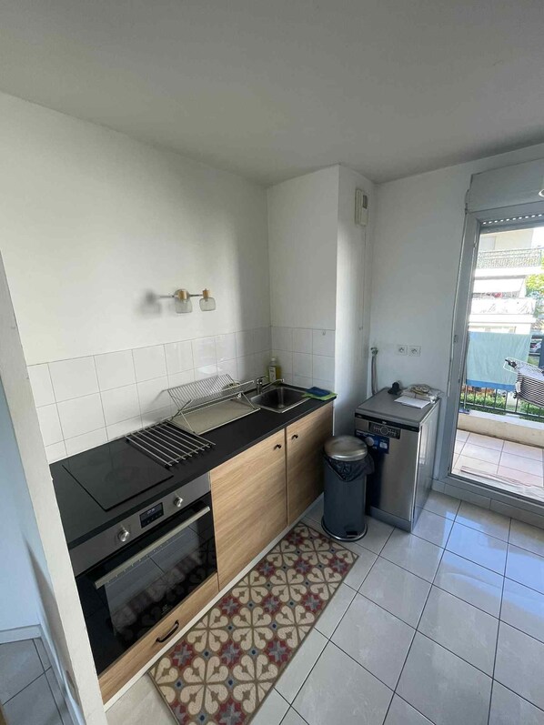 Ofen, Herdplatte, Geschirrspüler