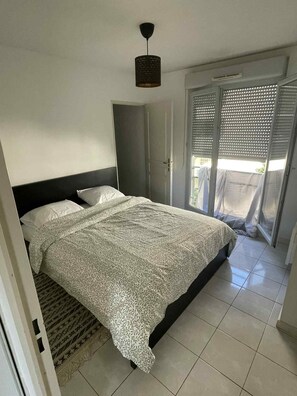 1 bedroom, iron/ironing board, WiFi, bed sheets