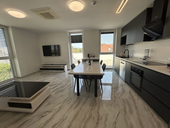 Fridge, microwave, oven, stovetop