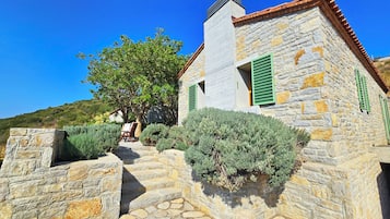 Design Villa, Private Pool, Valley View | Iron/ironing board, free WiFi