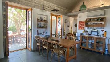 Design Villa, Private Pool, Valley View | Private kitchen | Full-size fridge, oven, stovetop, dishwasher