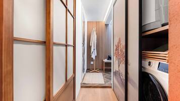 Apartment, 1 Bedroom, Garden View | Laundry