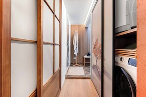 Apartment, 1 Bedroom, Garden View | Laundry
