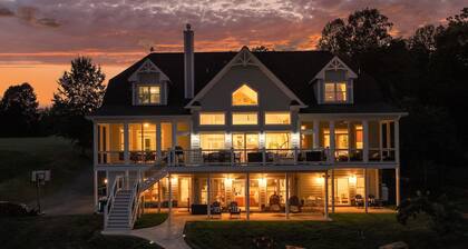 NEW 7BR Lakefront Lake Anna, Boat Dock, Deck Views