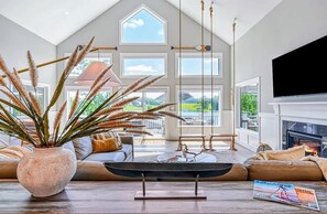 智能电视、壁炉、电子游戏、办公室