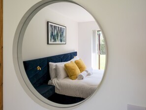 2 bedrooms, free WiFi, bed sheets - Pass the Keys | Sheeling Cottage (Shrewsbury)