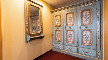 Exclusive Suite, River View | Desk, iron/ironing board, free WiFi