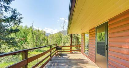 Dog Friendly: Cabin w/ Yard & Mtn Views in Cascade