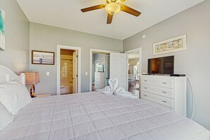 2 bedrooms, iron/ironing board, WiFi, bed sheets - Centrally located cozy condo with pool, grill and private balcony (Myrtle Beach)