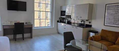 Studio – superior, 1 dobbeltseng, ikke-røyk | Oppholdsområde