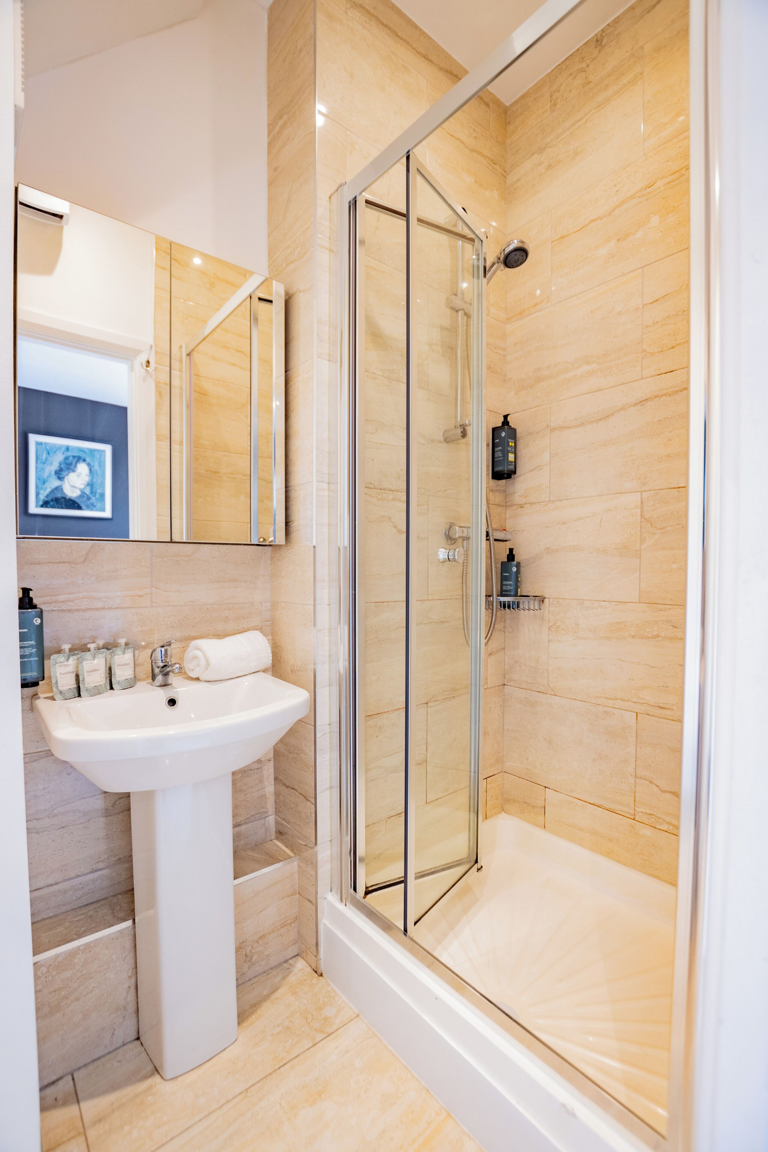 Standard Studio, 1 Double Bed, Non Smoking | Bathroom | Shower, hair dryer, towels, soap