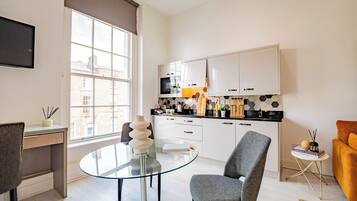 Superior Studio, 1 Double Bed, Non Smoking | In-room safe, desk, laptop workspace, iron/ironing board