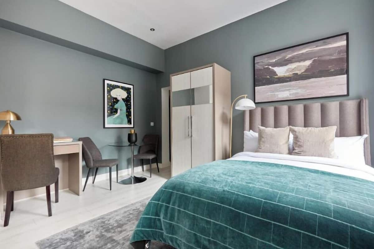 Studio Tiêu chuẩn, 1 giường đôi, không hút thuốc | Két bảo mật tại phòng, bàn, khu vực làm việc phù hợp cho laptop