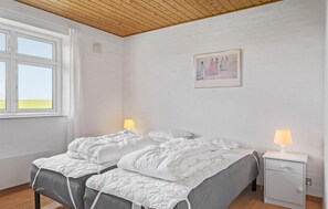 4 bedrooms, free WiFi