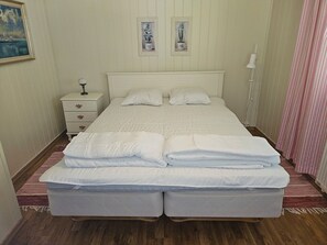 Chalet, 3 Bedrooms, Smoking, Patio | 3 bedrooms - Cottage & 1200m² Garden (Kolmården)