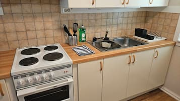 Fjallakofi - 3 svefnherbergi - reykherbergi - verönd | Að innan