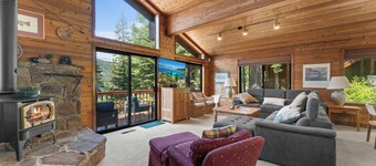 Spacious Donner Lakeview Home