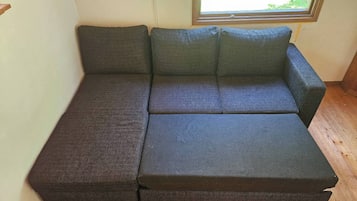 Chalet, 1 Bedroom, Smoking, Patio | Living area
